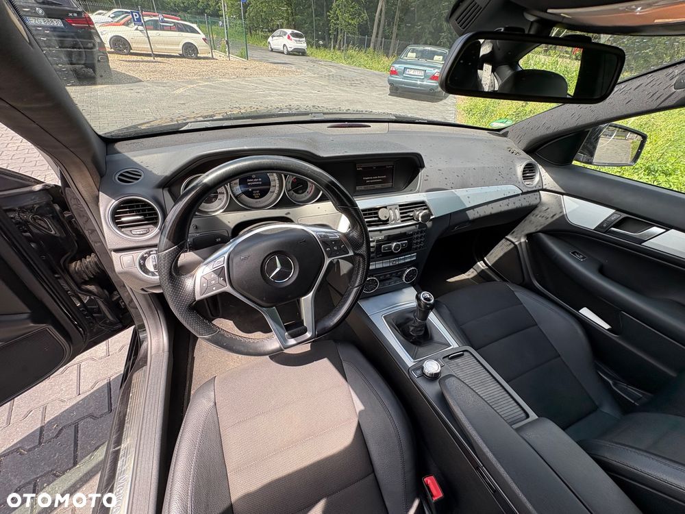 Mercedes-Benz Klasa C 200 Edition - 19