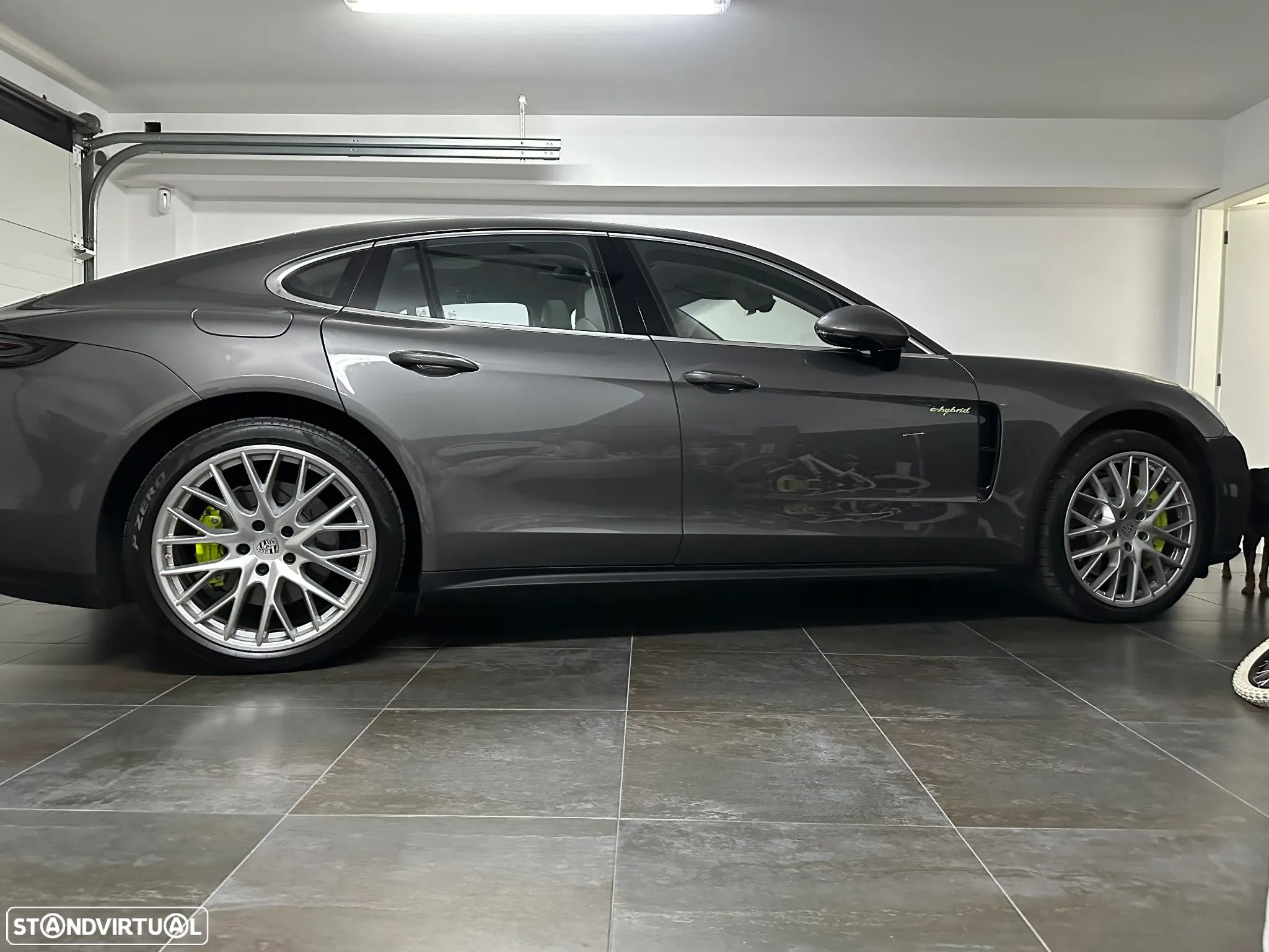 Porsche Panamera 4 E-Hybrid Executive - 1