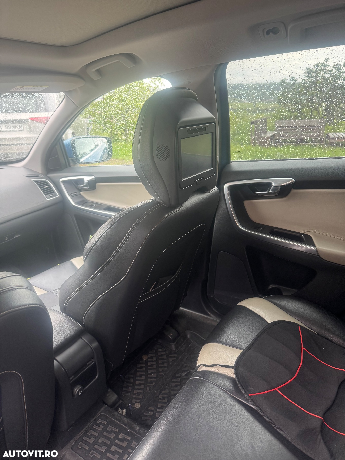 Volvo XC 60 D5 AWD Geartronic RDesign - 10