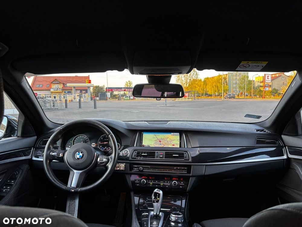 BMW Seria 5 525d xDrive Sport-Aut - 18