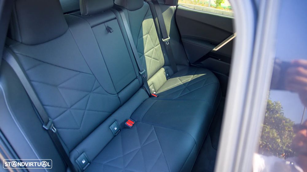 BMW iX xDrive 40 — fotografia 17
