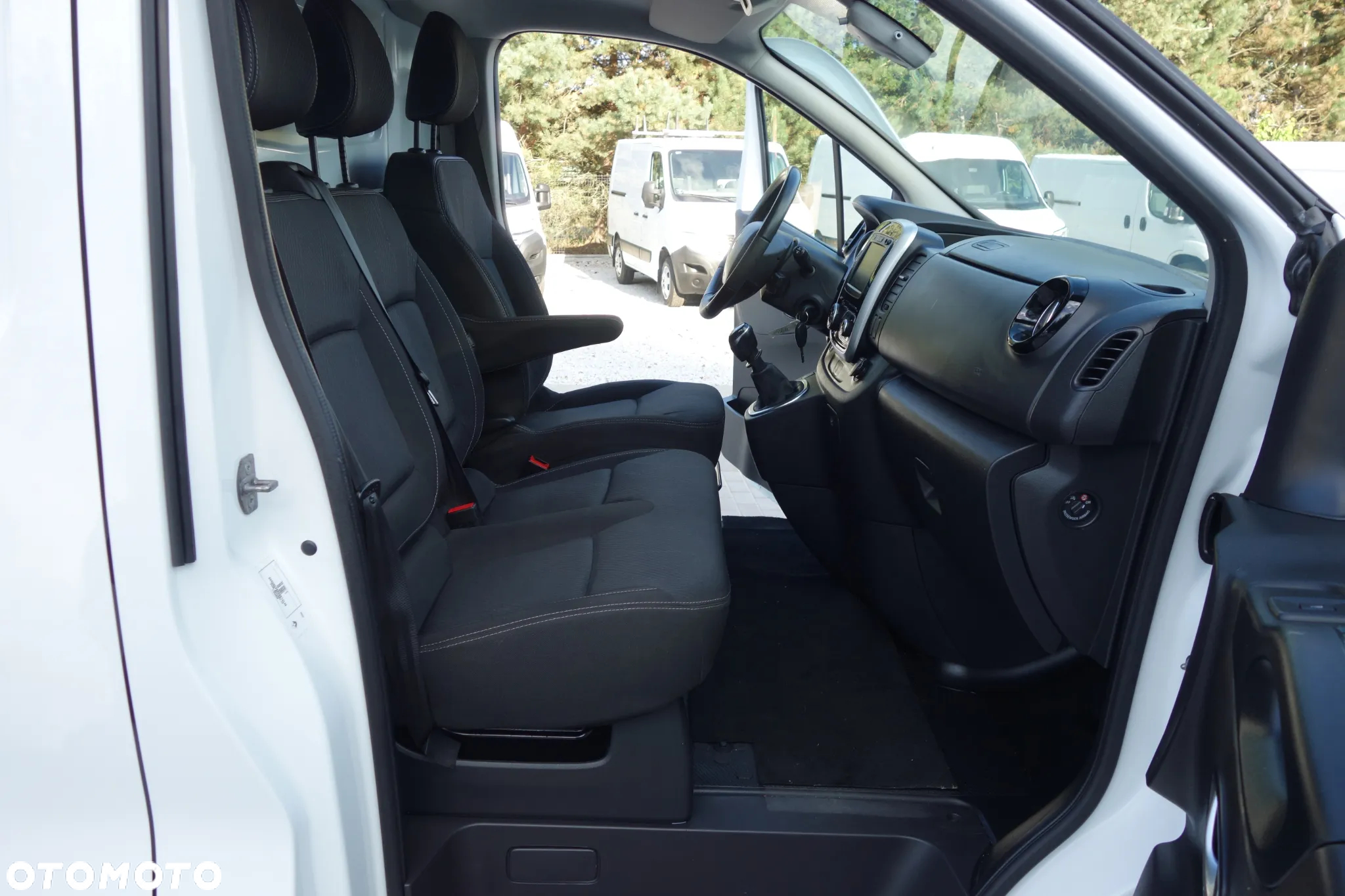Renault Trafic 2.0 Dci 120 KM L1H1  Zabudowa Klima Webasto 2 x Drzwi Boczne - 5