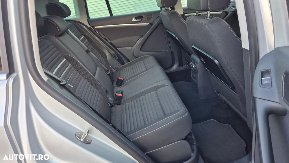 Volkswagen Tiguan - 19