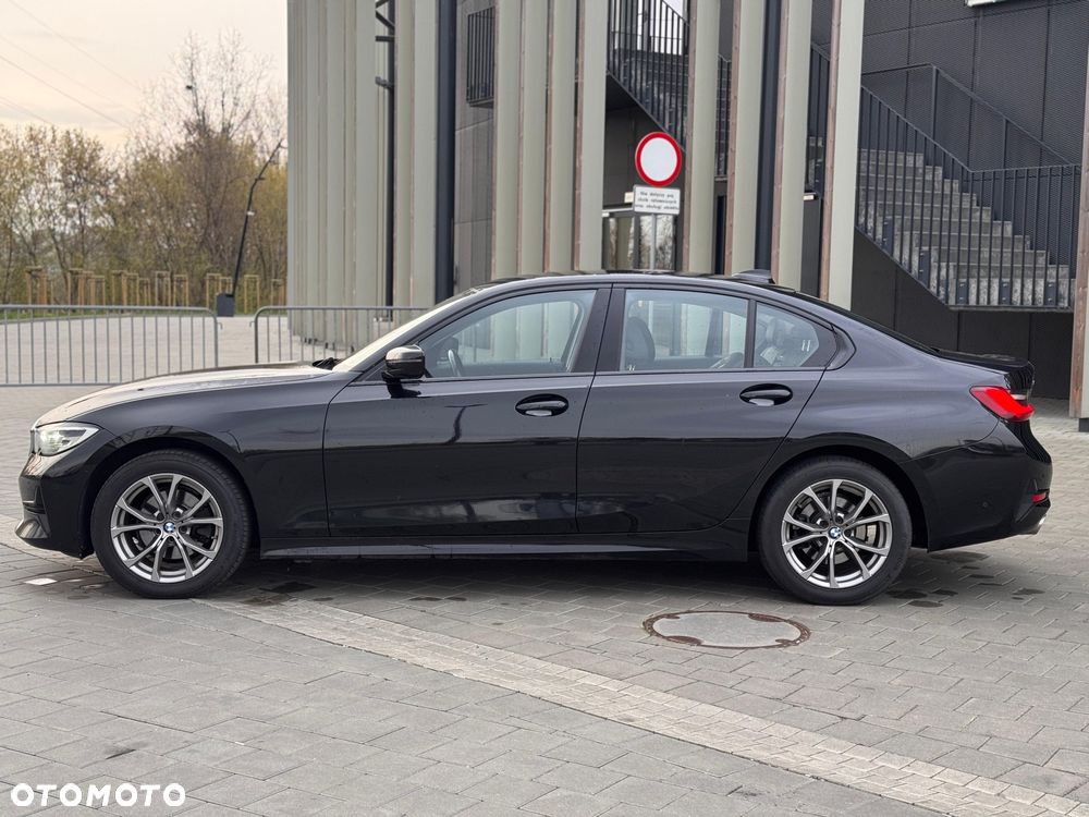 BMW Seria 3 320d xDrive Sport Line sport - 2