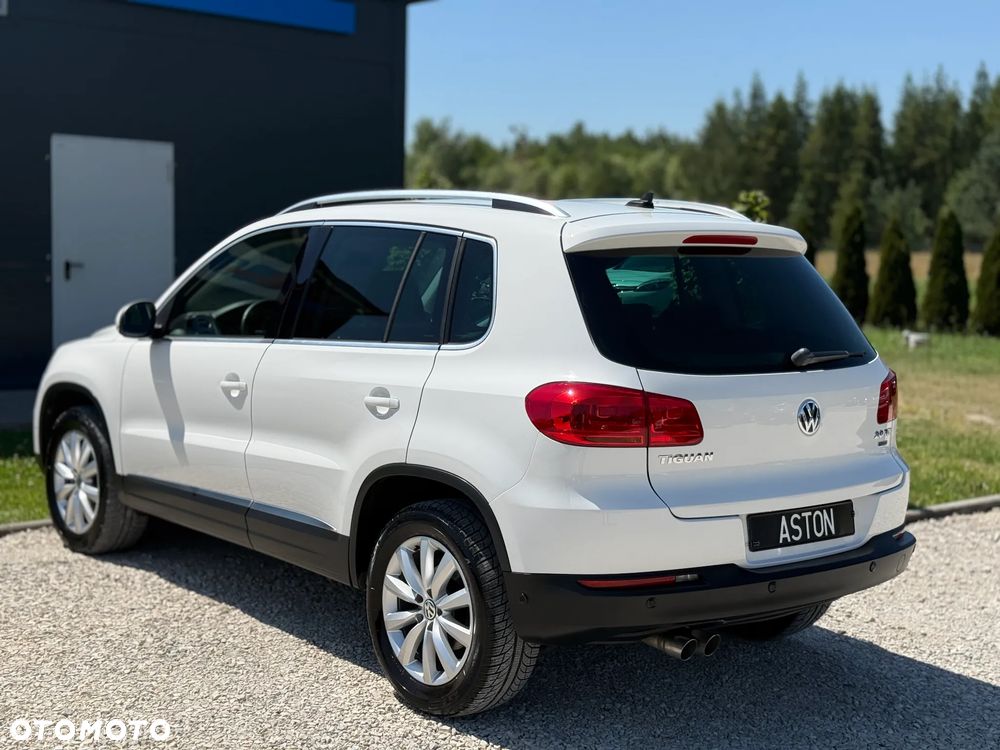 Volkswagen Tiguan 2.0 TDI DPF BlueMotion Technology Lounge Sport & Style - 11
