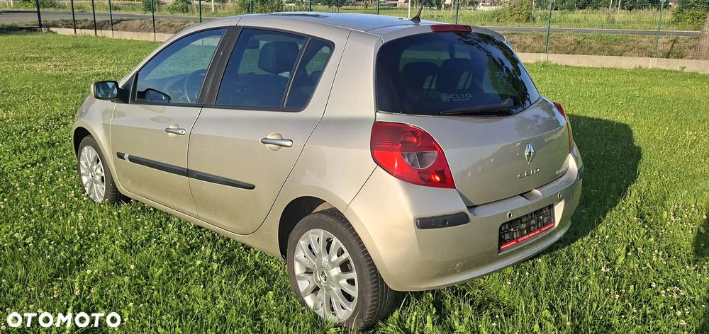 Renault Clio 1.6 16V Expression - 5