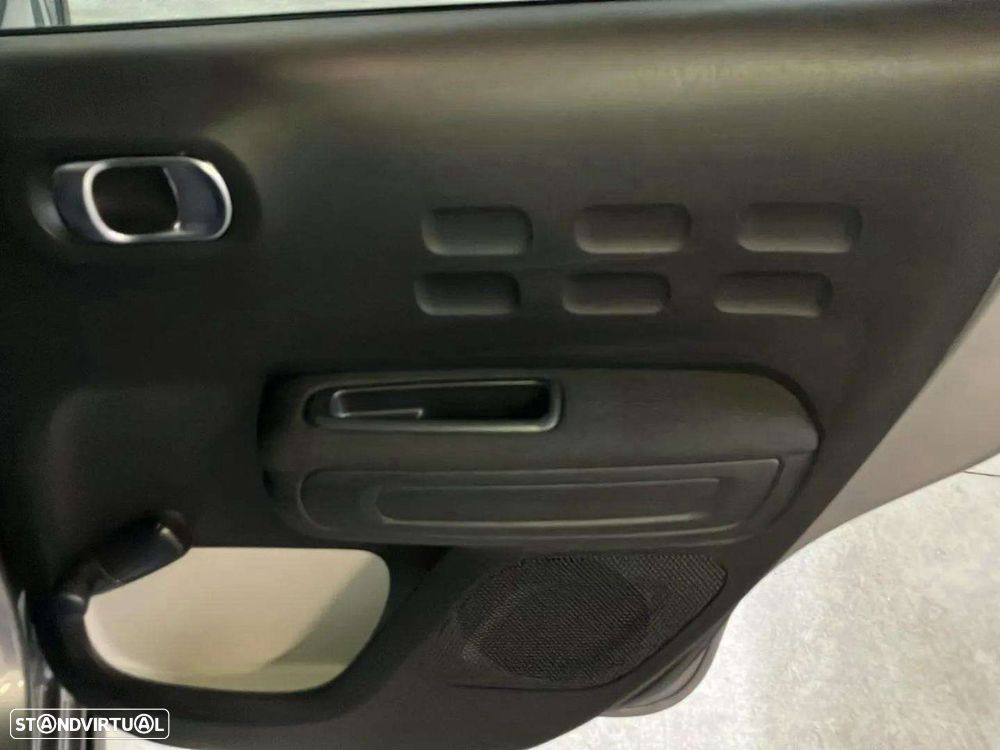 Citroën C3 1.2 PureTech Shine Pack EAT6 - 23