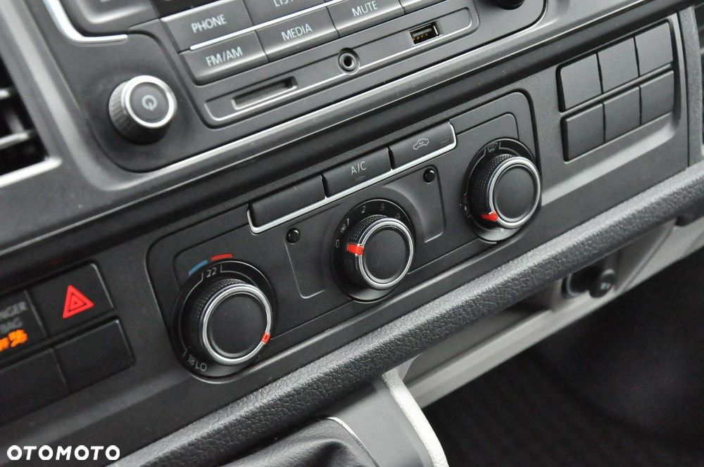 Volkswagen Transporter - 19