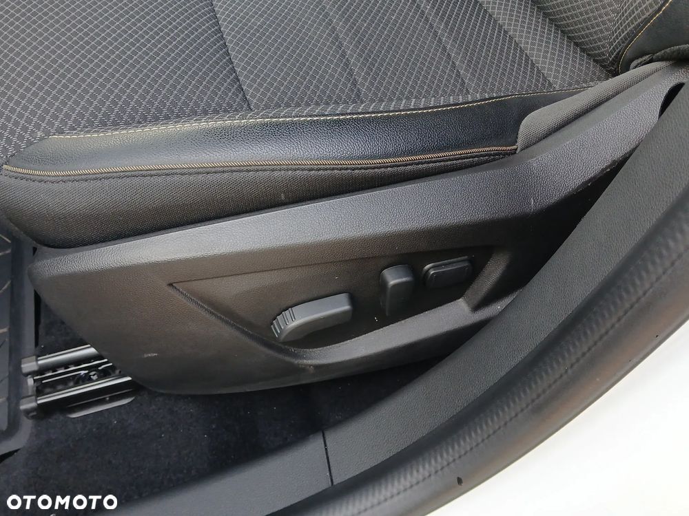 Renault Arkana 1.6 E-TECH Techno MMT - 31