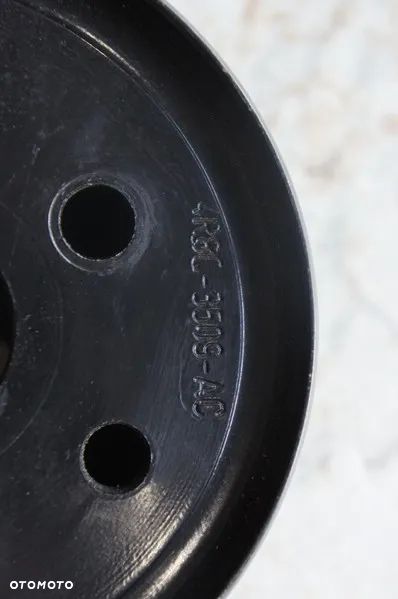 NR 133 Koło pompy wody Jaguar XF Lift 3.0D 4R8C-3509-AC - 3