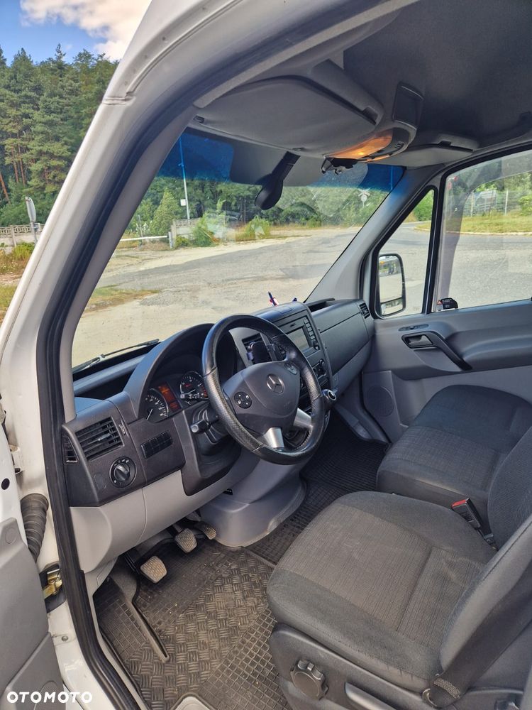 Mercedes-Benz Sprinter - 9