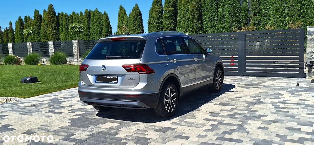 Volkswagen Tiguan - 10