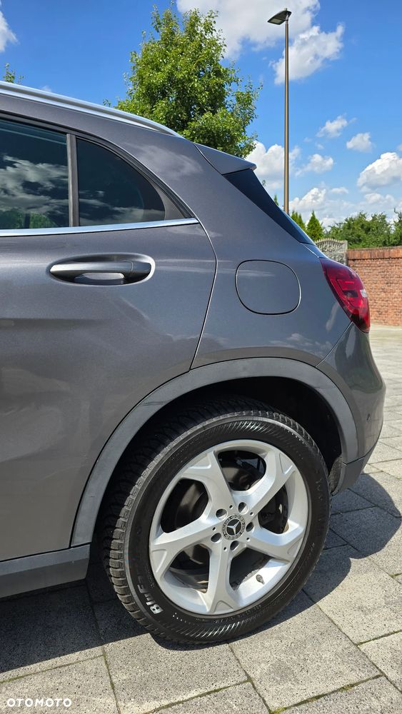 Mercedes-Benz GLA 220 4-Matic - 7