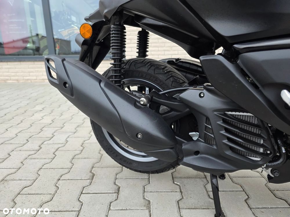 Yamaha X-max - 21