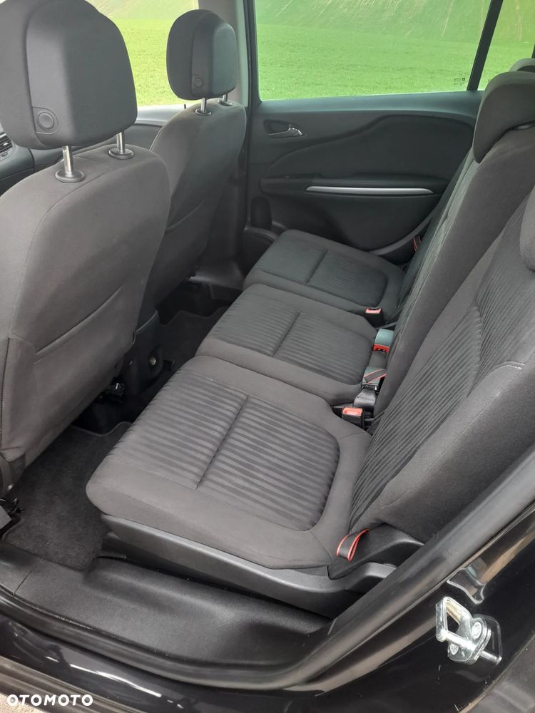 Opel Zafira - 16