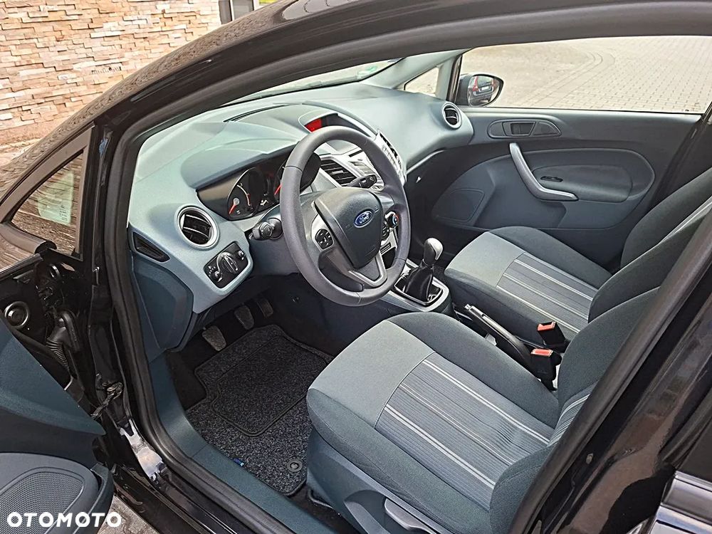 Ford Fiesta 1.25 Champions Edition - 35