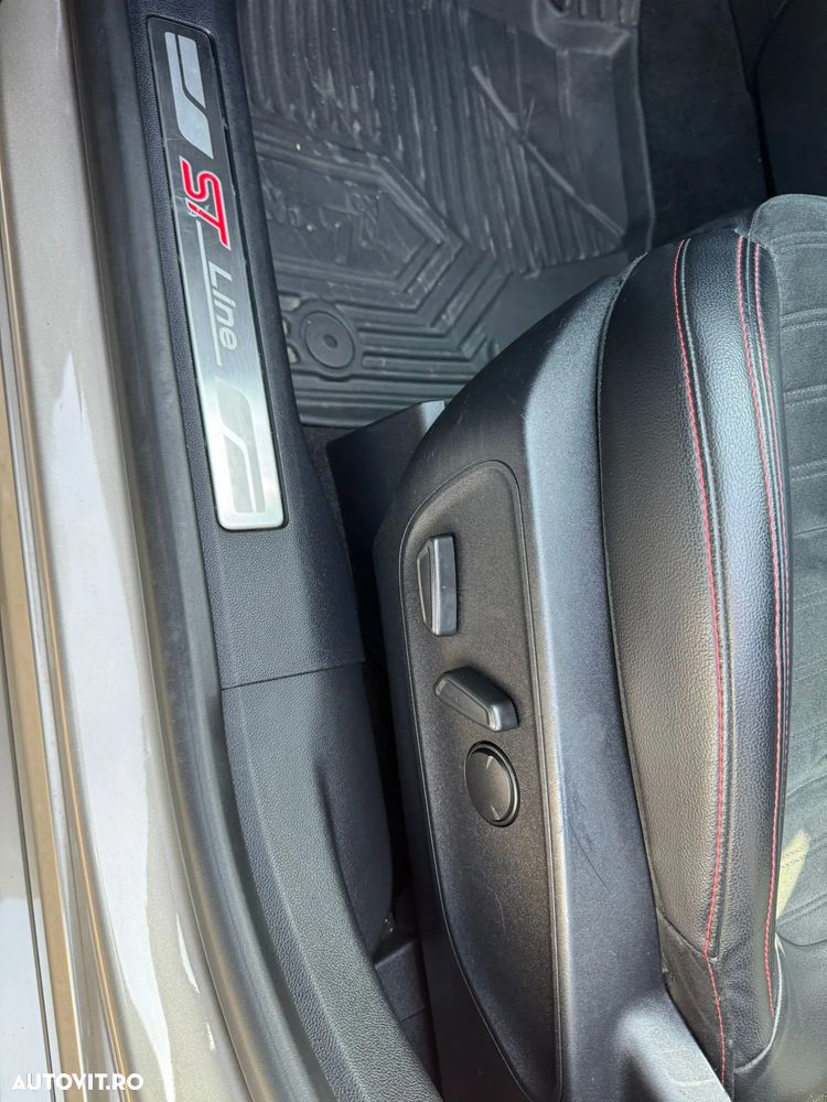 Ford Kuga 2.0 EcoBlue A8 AWD ST Line - 27