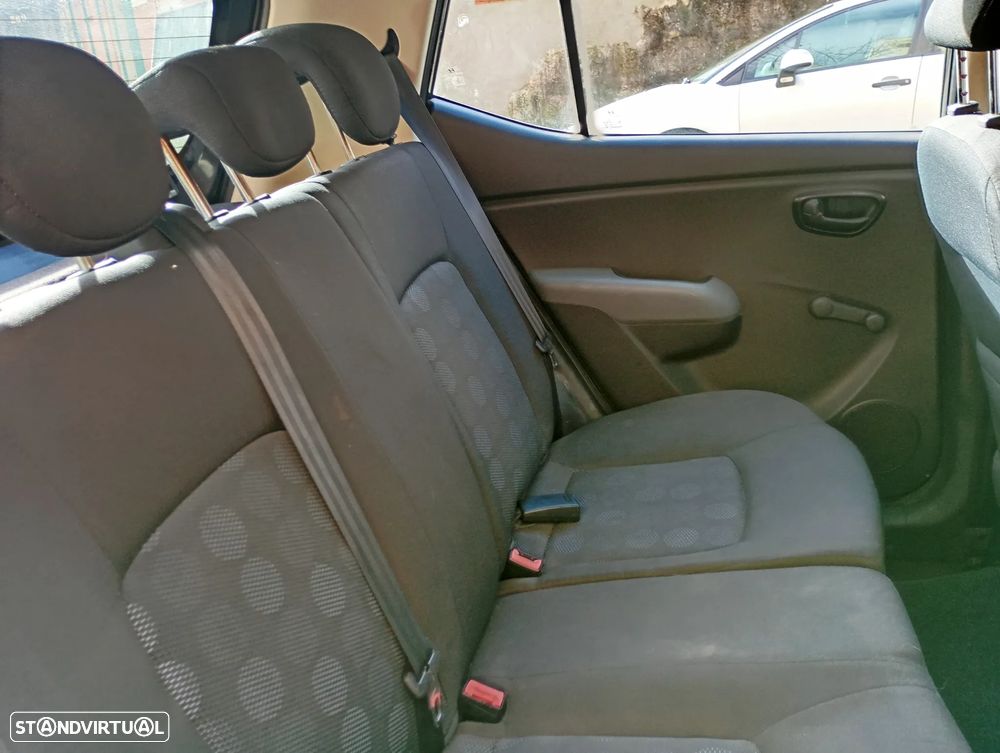 Hyundai i10 1.1 CRDi VGT Comfort - 7