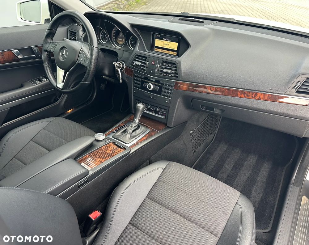 Mercedes-Benz Klasa E 250 CGI BlueEffICIENCY - 15