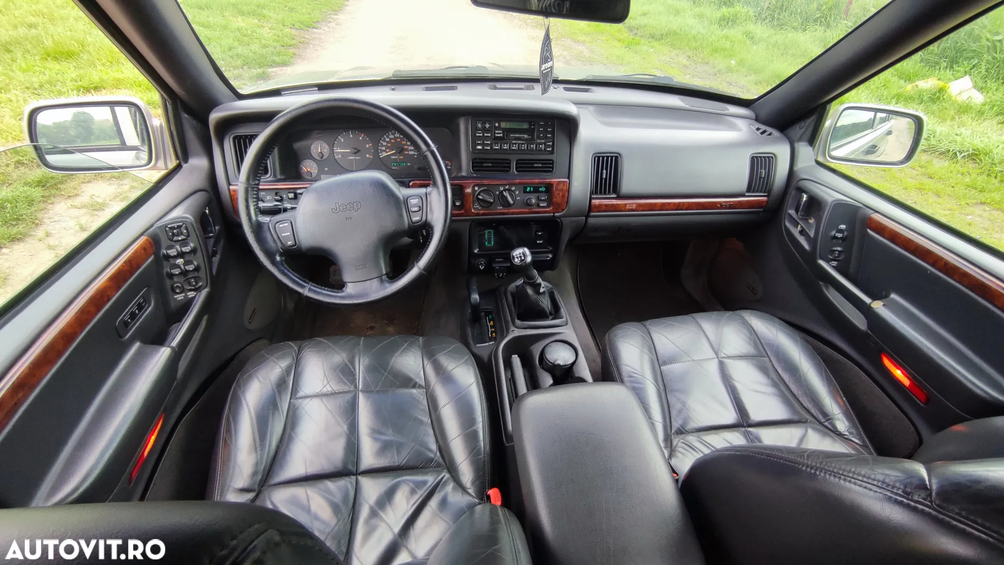 Jeep Grand Cherokee - 6