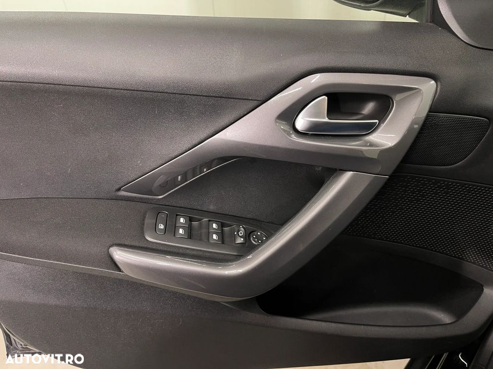 Peugeot 2008 1.5 BlueHDI FAP Allure - 21