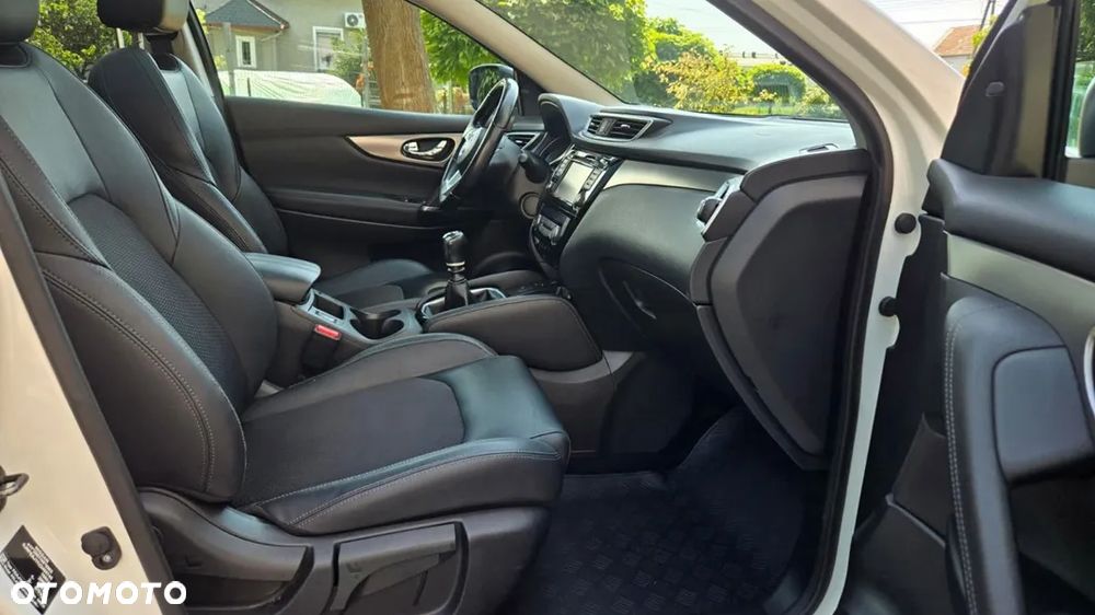 Nissan Qashqai 1.2 DIG-T TEKNA+ - 18
