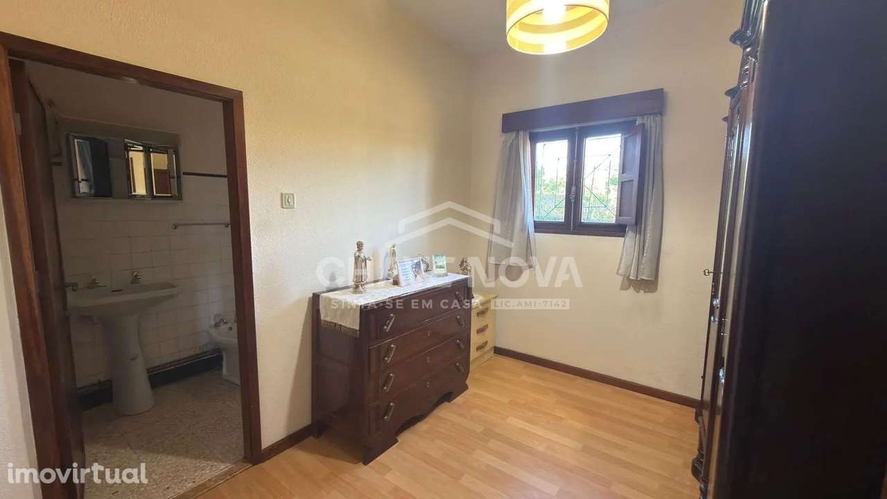 Moradia c/ 2 Habitações  (T3 + T1) c/ Terreno em Canidelo - Grande imagem: 4/27