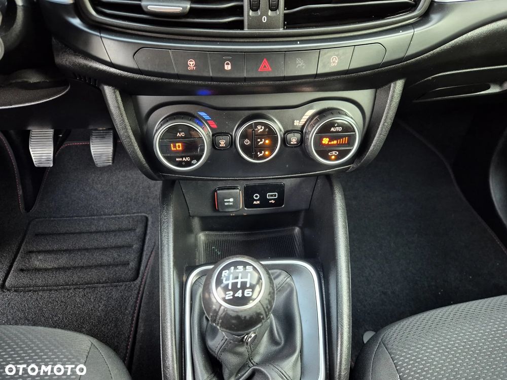 Fiat Tipo 1.4 T-Jet Business Line - 28