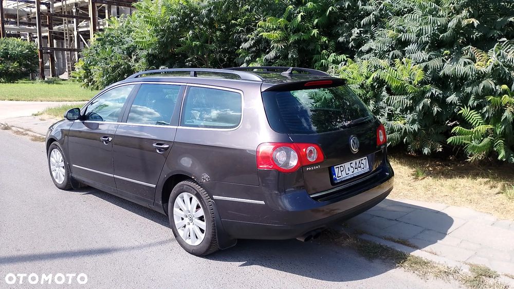 Volkswagen Passat 2.0 TDI DPF Highline - 4