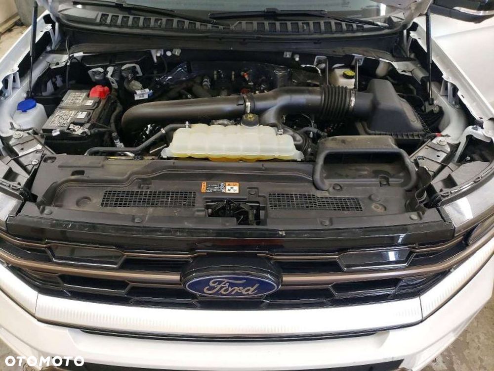 Ford Expedition - 13