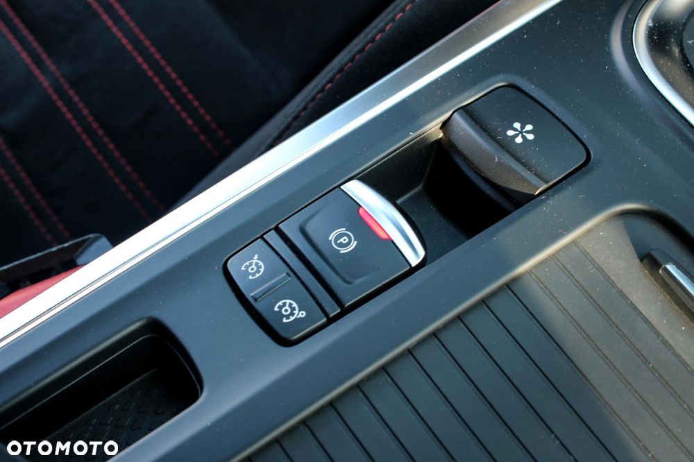 Renault Megane 1.8 TCe FAP R.S Trophy EDC - 9