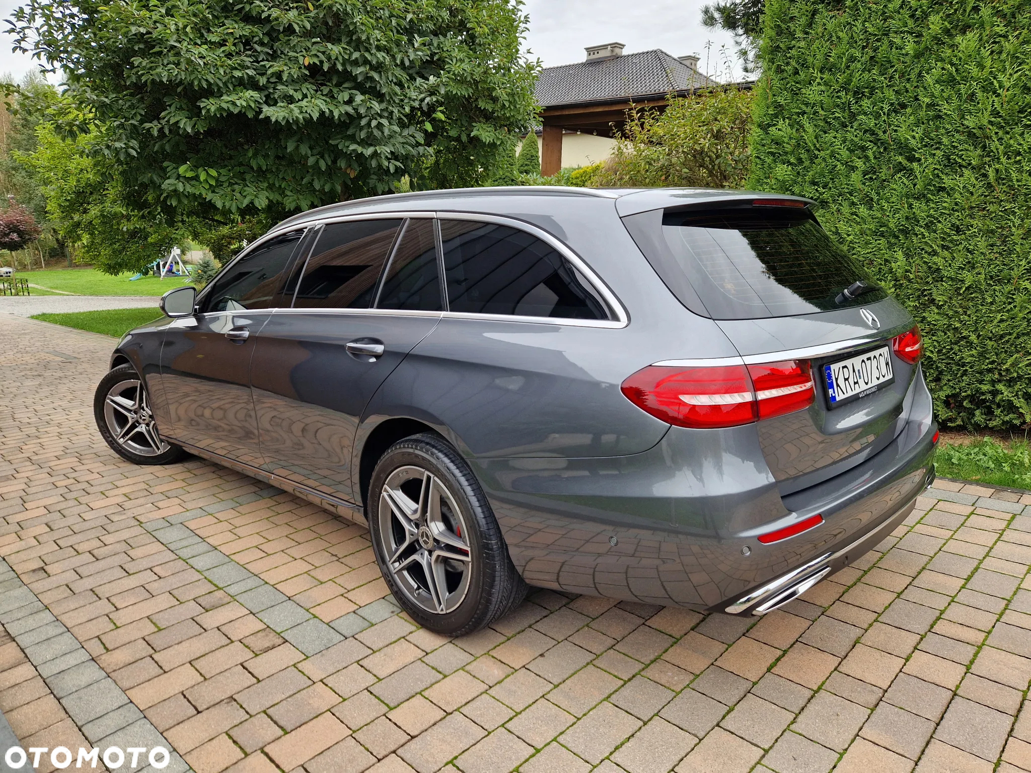 Mercedes-Benz Klasa E 220 d T 9G-TRONIC Avantgarde - 3