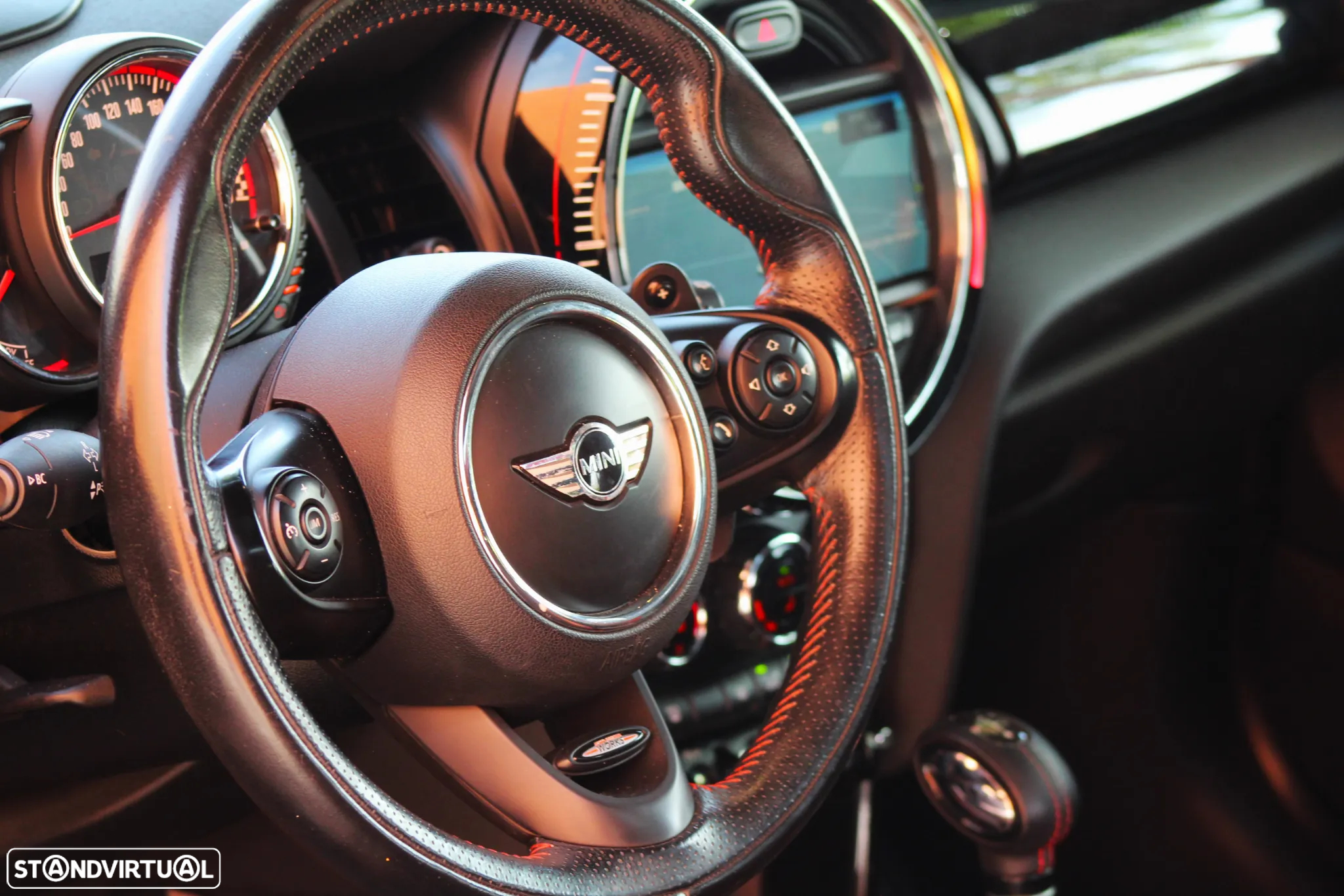 MINI 3 Portas John Cooper Works Sport Aut. - 26