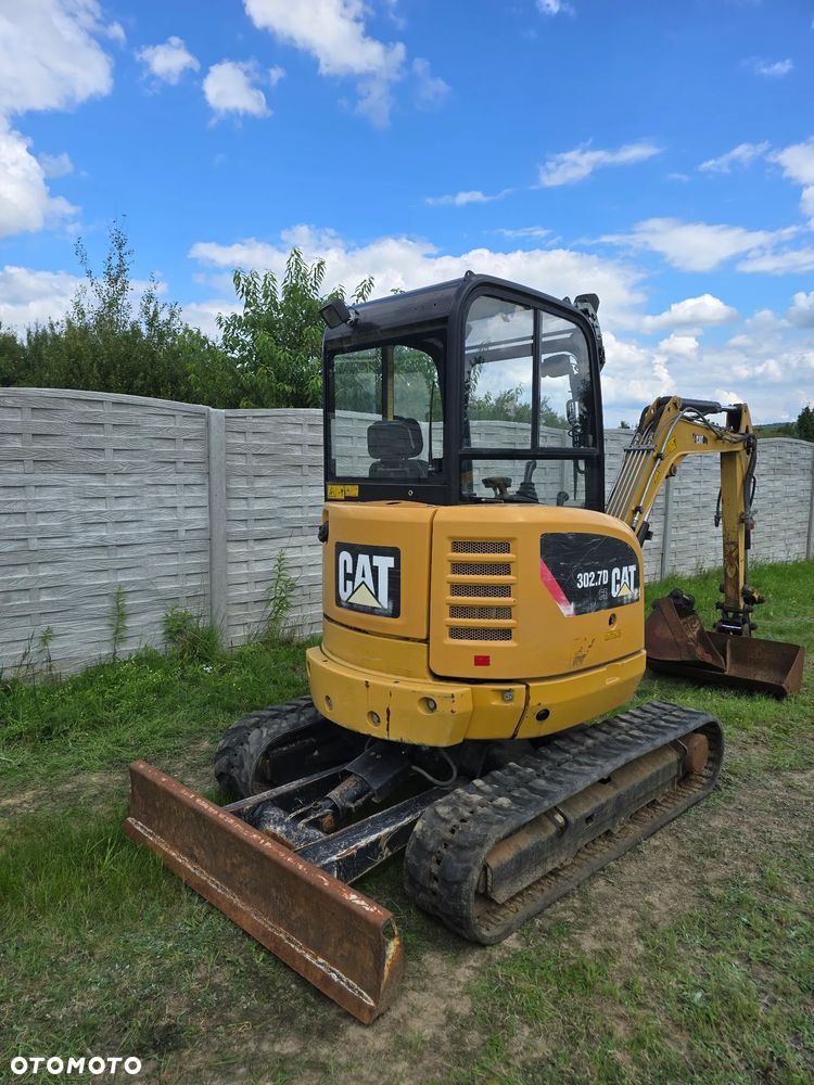 Caterpillar - 9