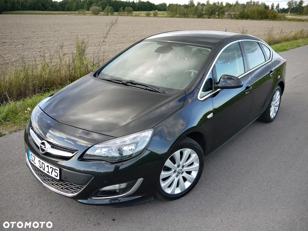 Opel Astra IV 1.4 T Executive - 9