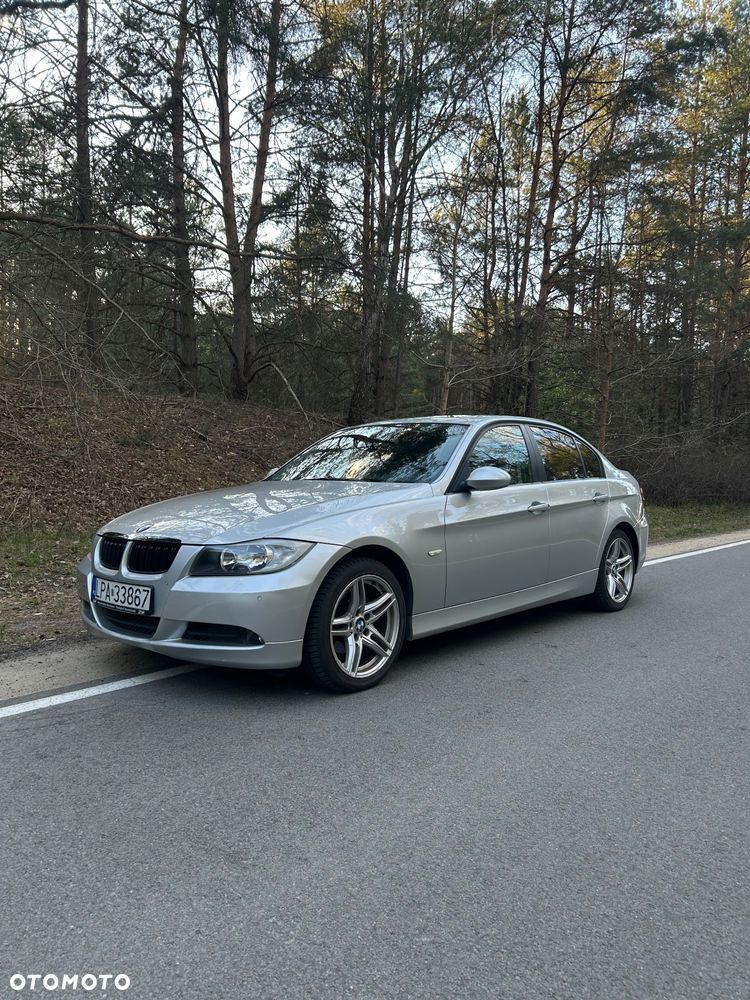 BMW Seria 3 320i - 1