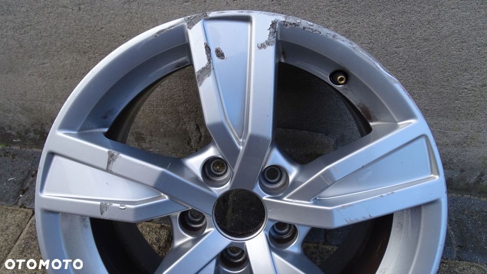 AUDI A4 B9 8W0 7Jx16H2 5x112 ET35 - felga oryginał - 2