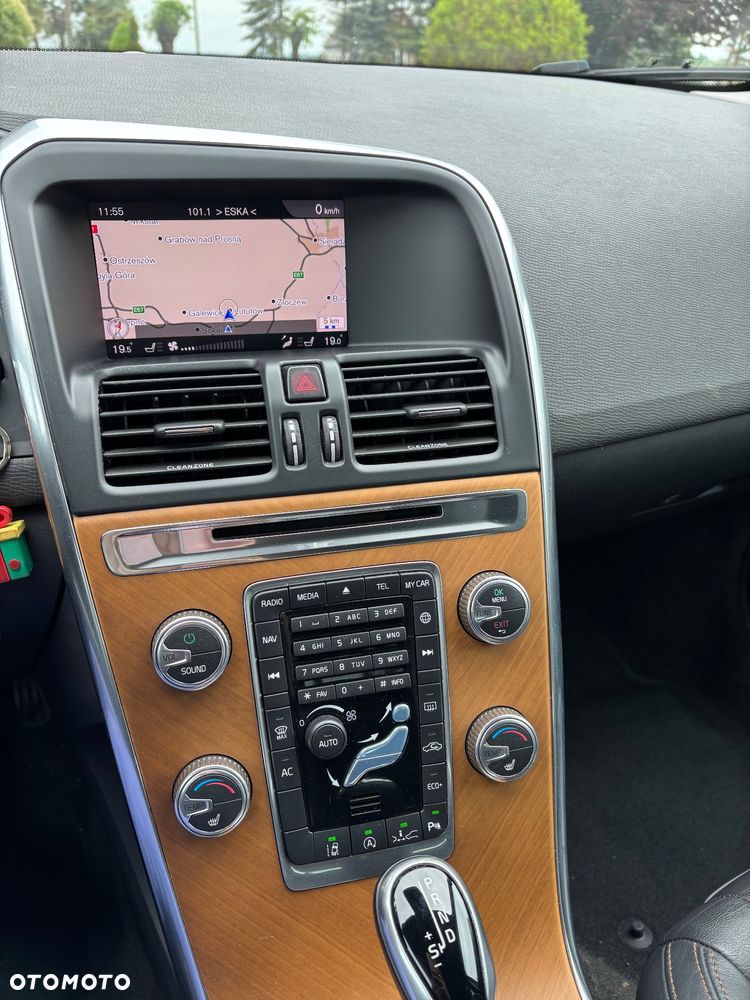 Volvo XC 60 D4 Drive-E Momentum - 22