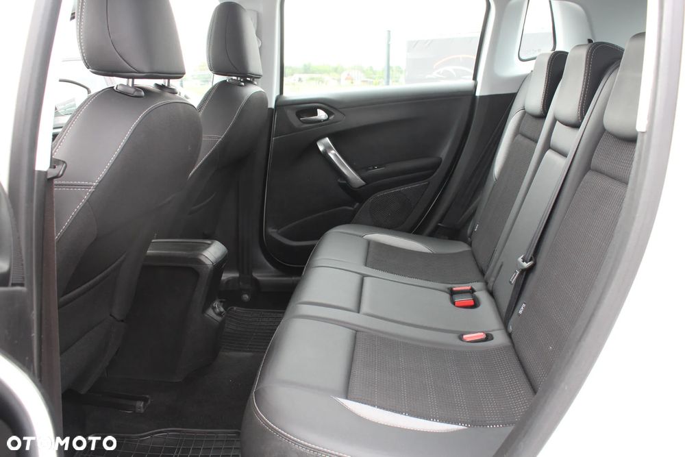 Peugeot 2008 PureTech 110 Stop&Start Allure - 19