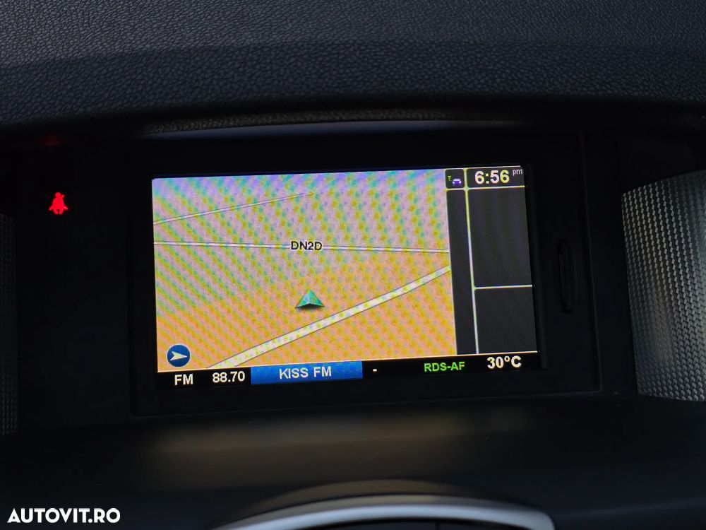 Renault Laguna dCi 110 FAP Limited - 10