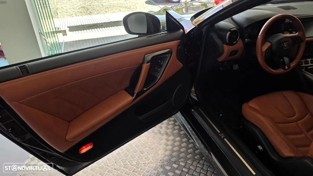 Nissan GT-R Prestige Edition - 39