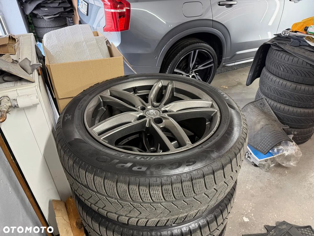 Volvo XC 90 D5 AWD Geartronic RDesign - 36
