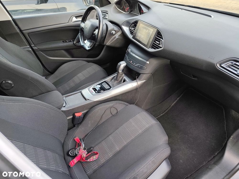 Peugeot 308 BlueHDi 120 EAT6 Stop & Start Active Business-Paket - 13