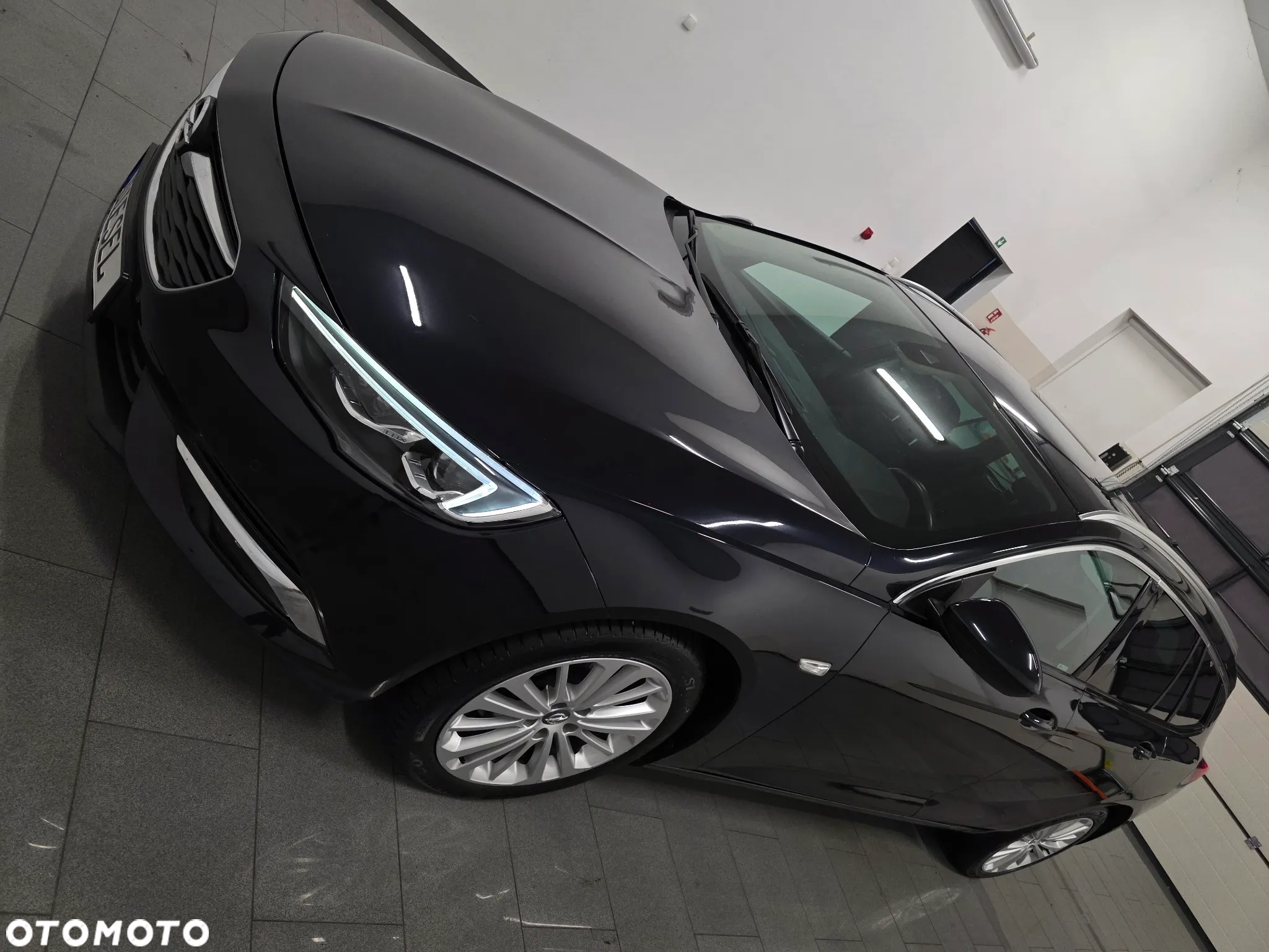 Opel Insignia Sports Tourer 2.0 Diesel Exclusive - 4