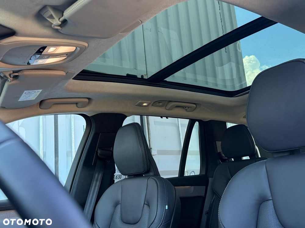 Volvo XC 90 T8 AWD Plug-In Hybrid Ultra Dark 7os - 33