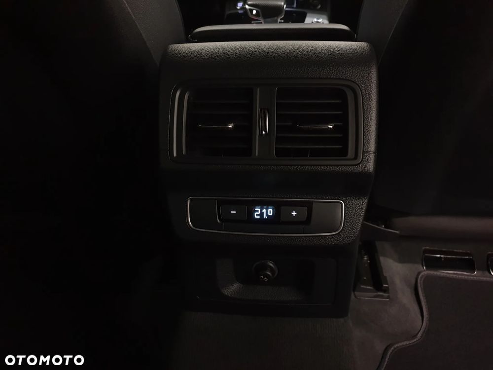 Audi Q5 Sportback 40 TDI quattro S tronic S line - 26