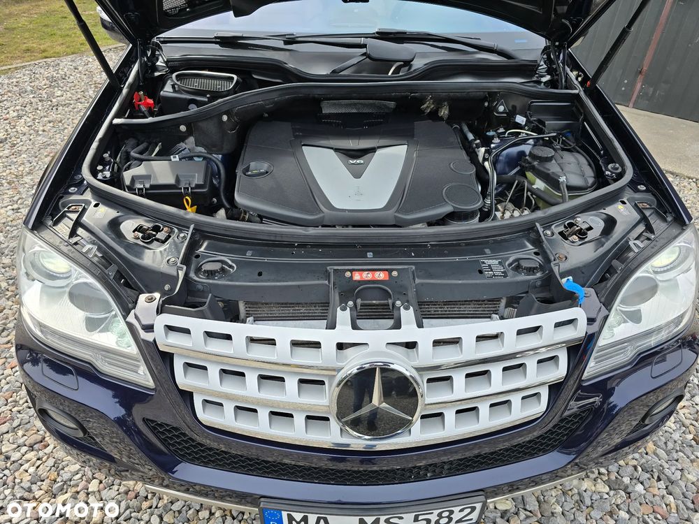 Mercedes-Benz ML 320 CDI 4Matic 7G-TRONIC DPF Edition 10 - 16