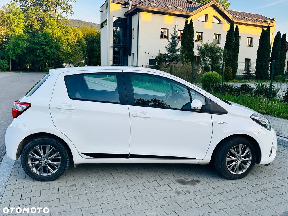 Toyota Yaris Hybrid 100 Premium EU6 - 27