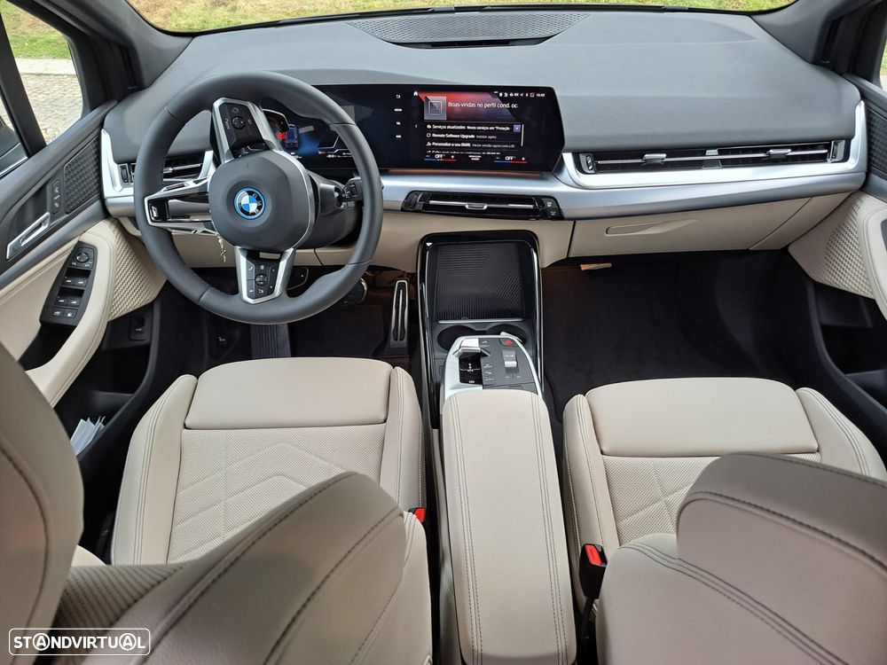 BMW 214 Active Tourer - 9