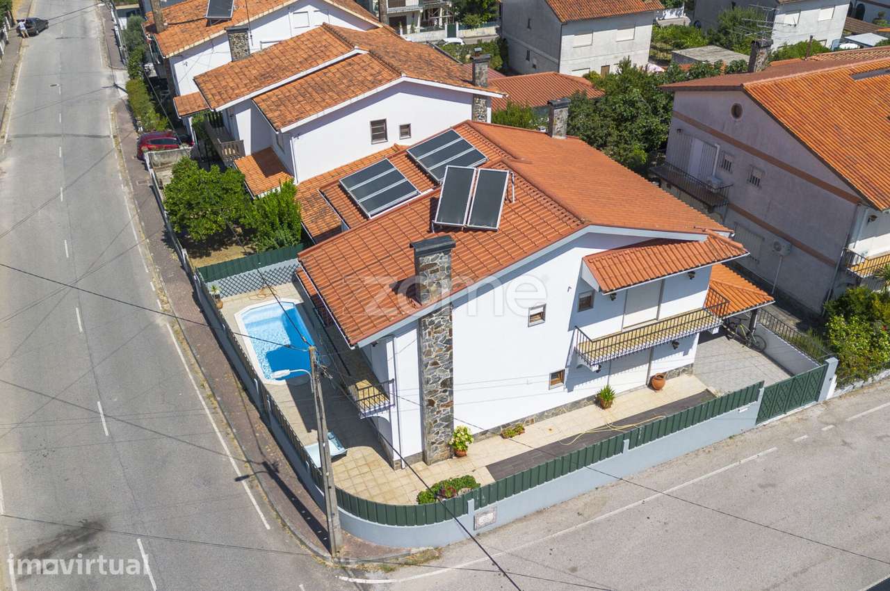 Moradia T4 com piscina aquecida na Gândara - Arganil - Grande imagem: 2/39